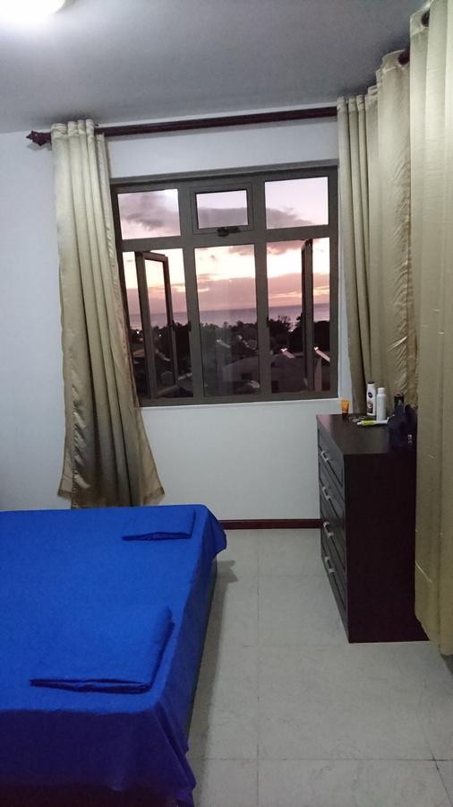 Luxor Appartement Flic en Flac Bagian luar foto