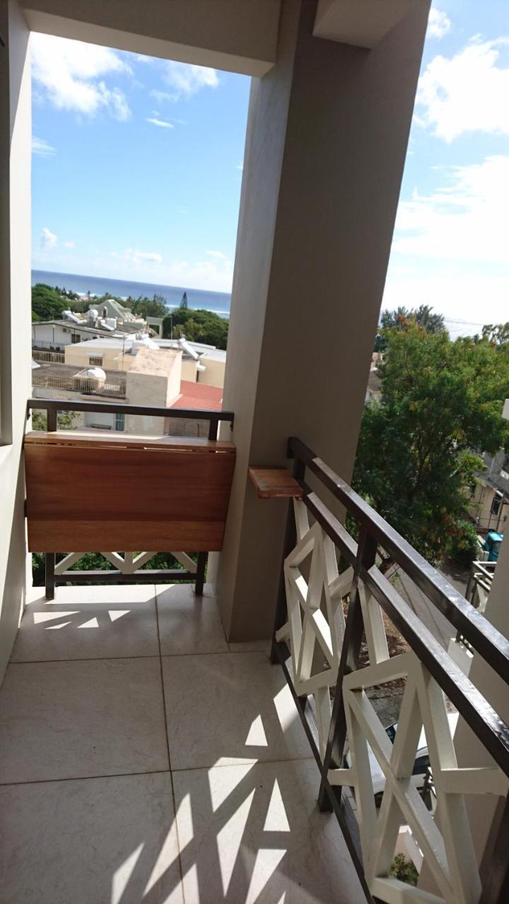 Luxor Appartement Flic en Flac Bagian luar foto