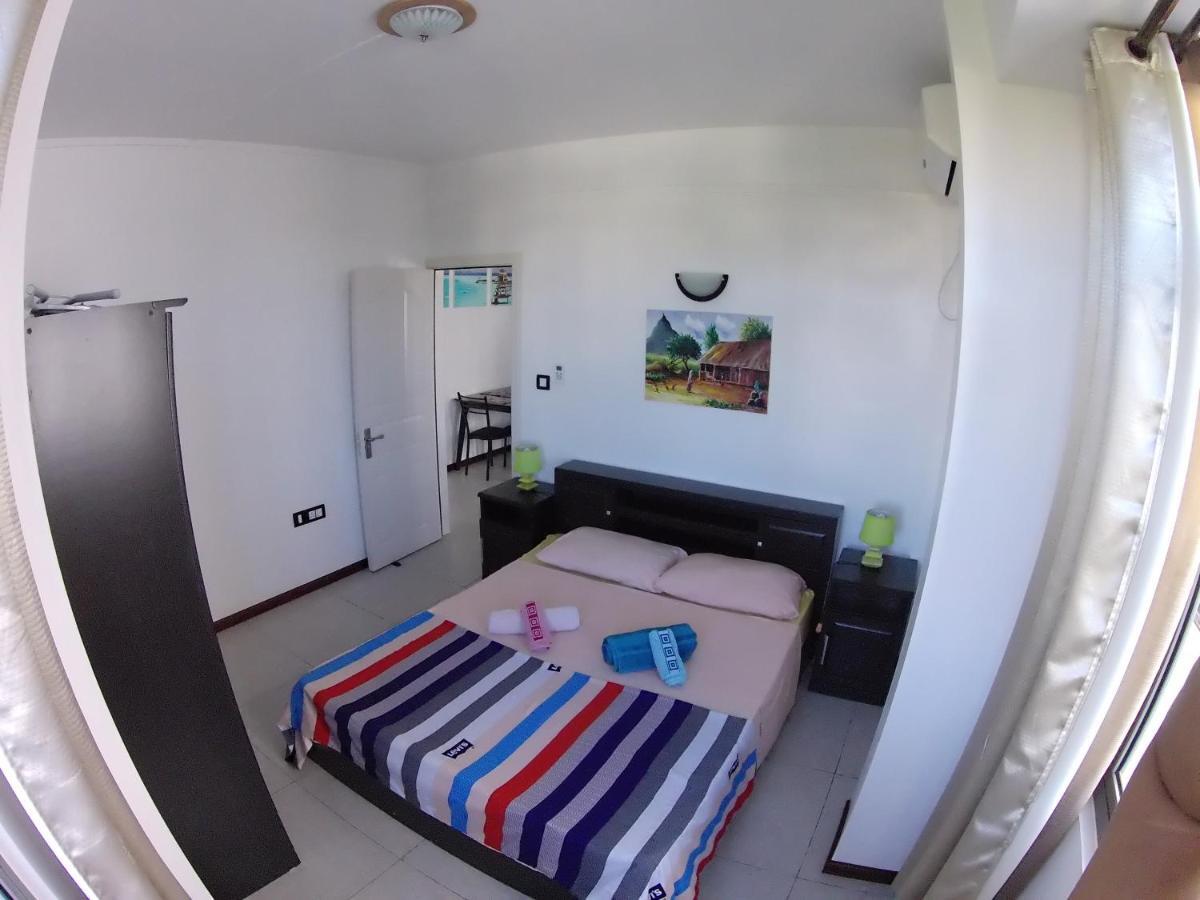 Luxor Appartement Flic en Flac Bagian luar foto