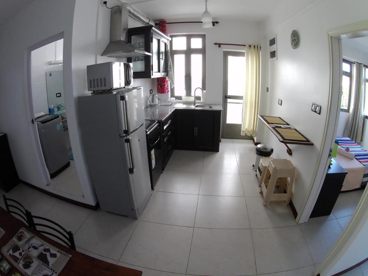 Luxor Appartement Flic en Flac Bagian luar foto