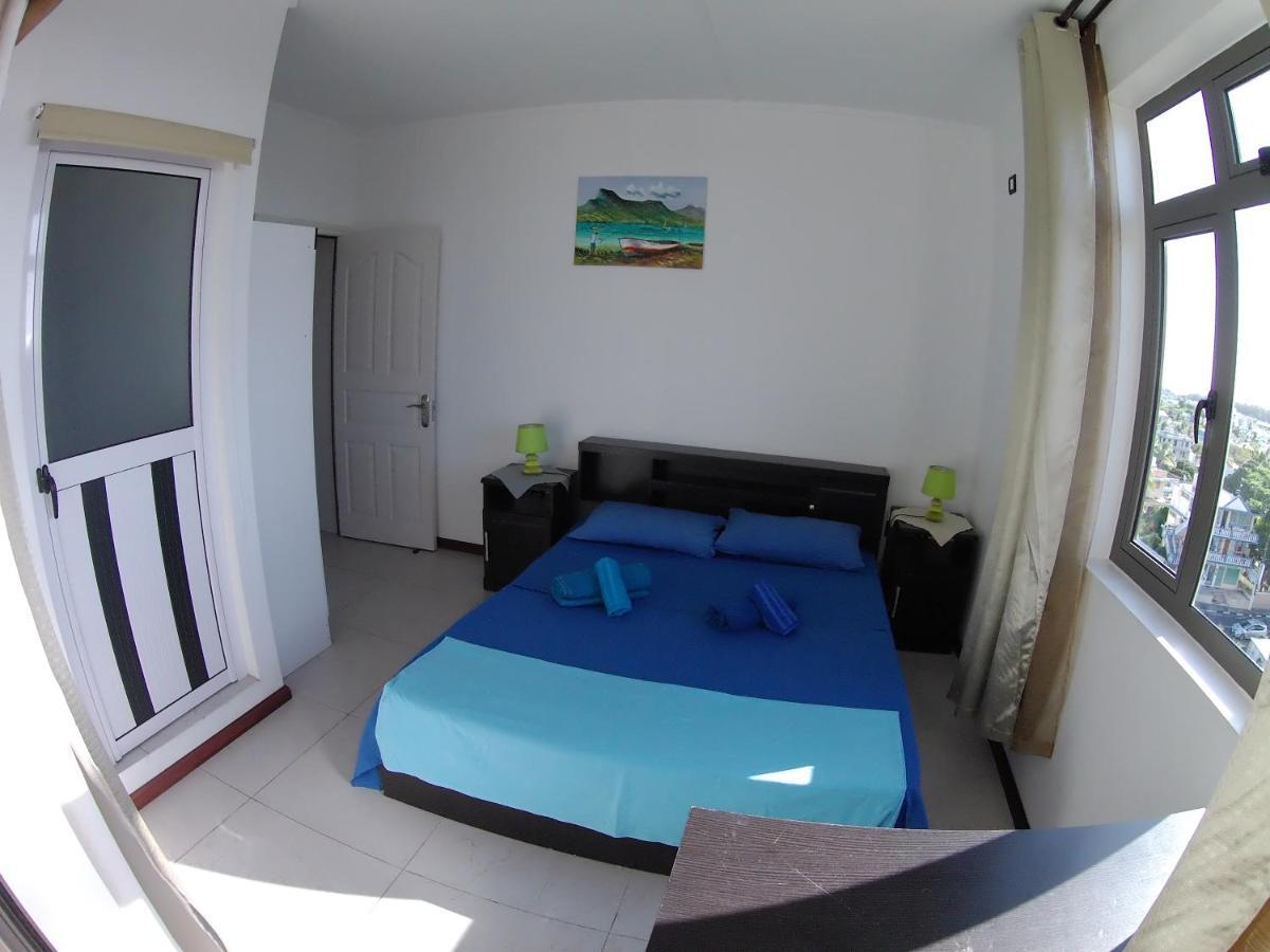 Luxor Appartement Flic en Flac Bagian luar foto